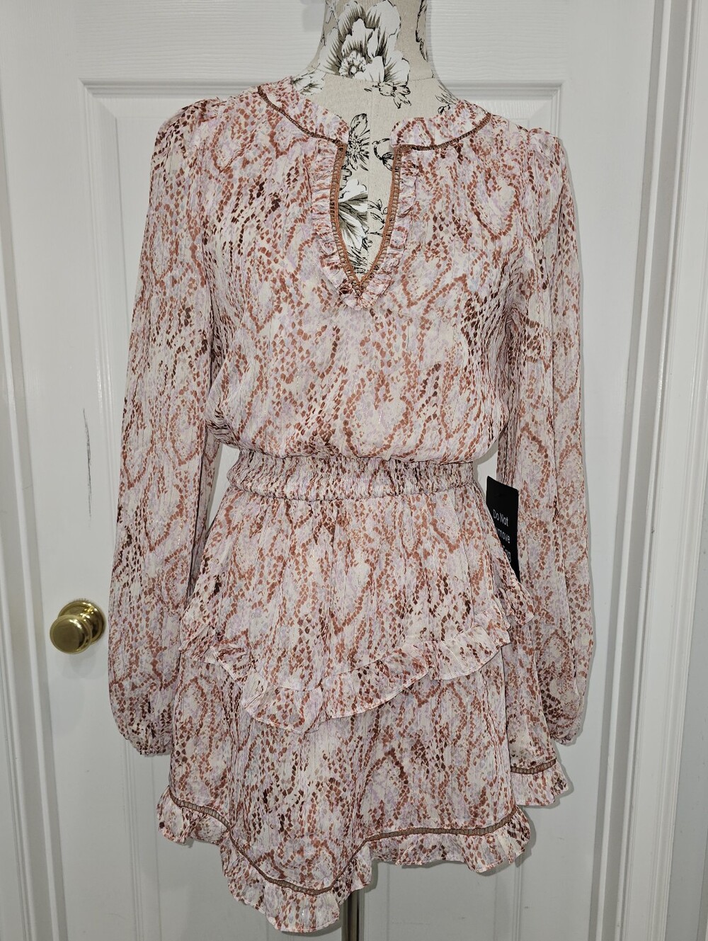 Lulus, NWT, Size S Women's Pink Snake-Print Long Sleeve Blouse Dress - Picture 3 of 11